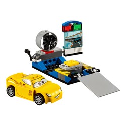 Cruz Ramirez Race Simulator, zdjęcie 1