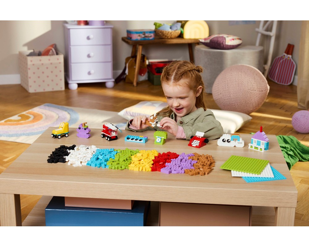 LEGO Set 11044-1 Creative Build-and-Play Box (2025 Classic ...