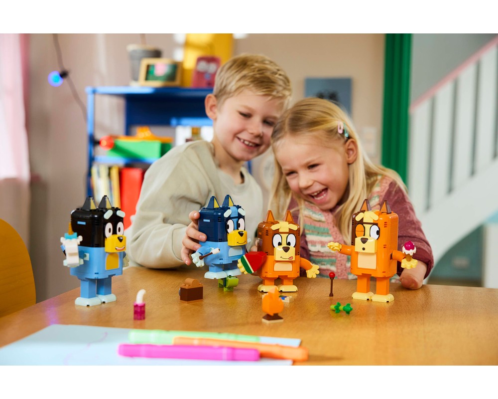 LEGO Set 11217-1 Brick-Built Bluey Family (2026 Bluey) | Rebrickable ...