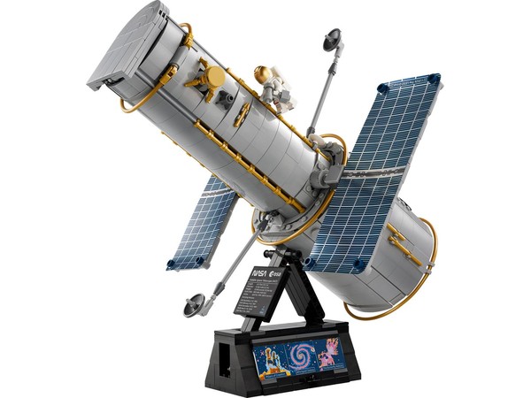 Le télescope spatial Hubble 11382