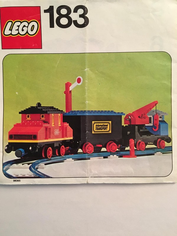 LEGO 1831 Complete Train Set with Motor and Signal (1976 Train > 4.5V