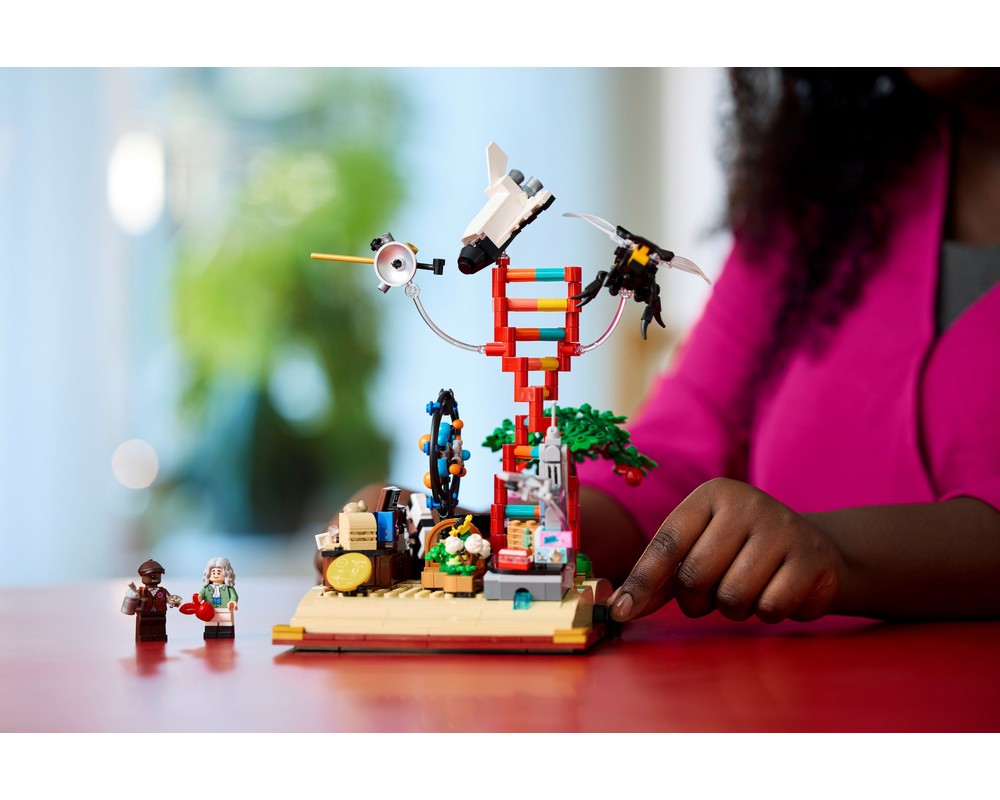 LEGO Set 21355-1 The Evolution of STEM (2025 LEGO Ideas and CUUSOO ...