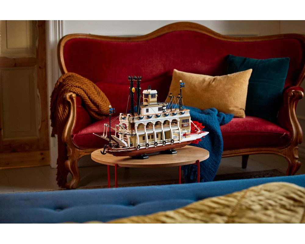 LEGO Set 21356-1 River Steamboat (2025 LEGO Ideas and CUUSOO ...
