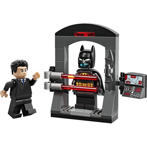 Batman: Bruce Wayne and the Batsuit