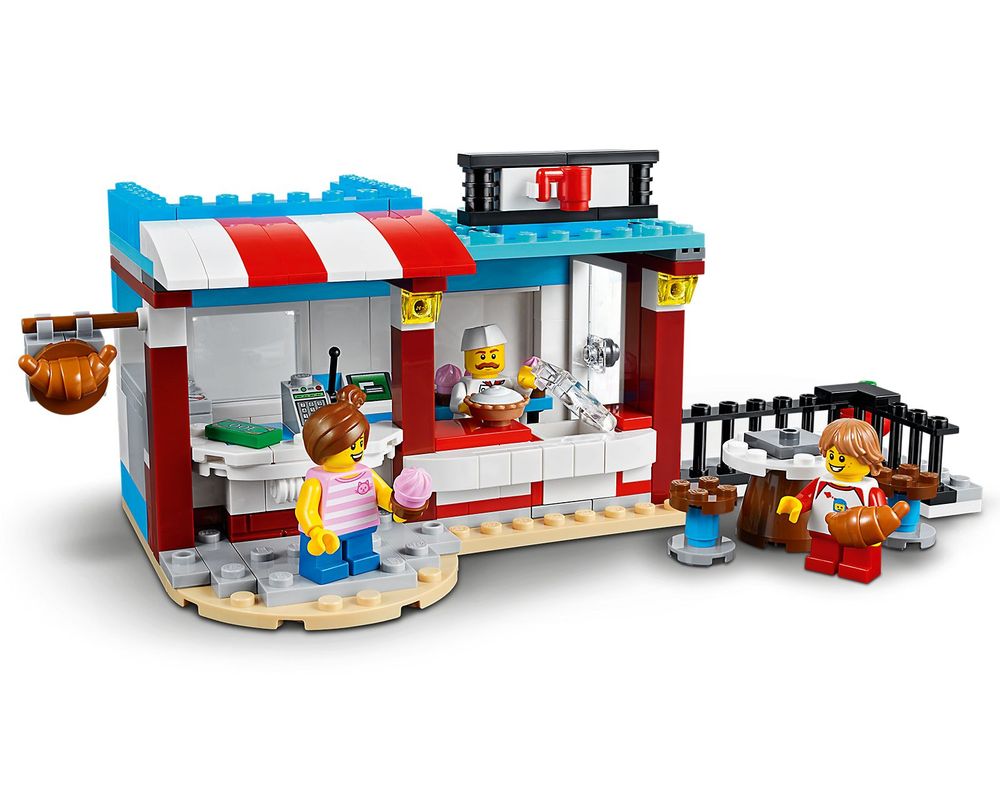 LEGO Set 31077-1 Modular Sweet Surprises (2018 Creator > Creator 3