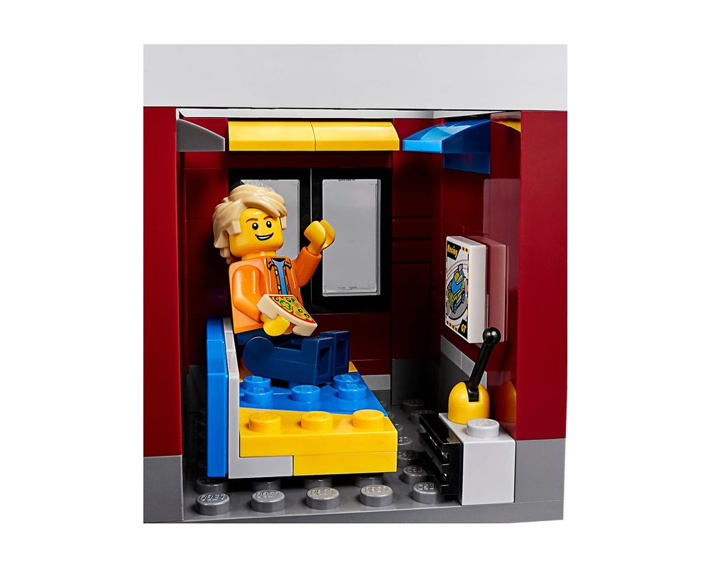 LEGO Set 31081-1 Modular Skate House (2018 Creator > Creator 3-in 