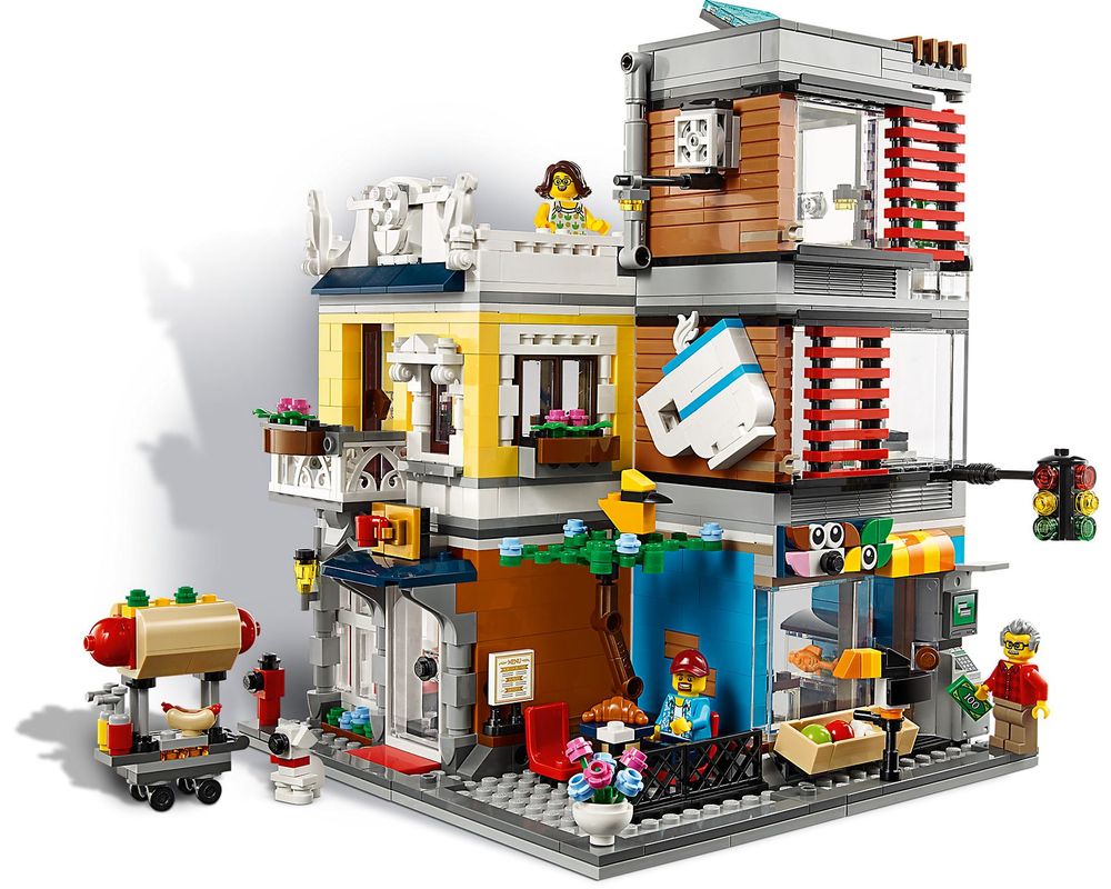 LEGO Set 31097-1 Townhouse Pet Shop & Café (2019 Creator > Creator 