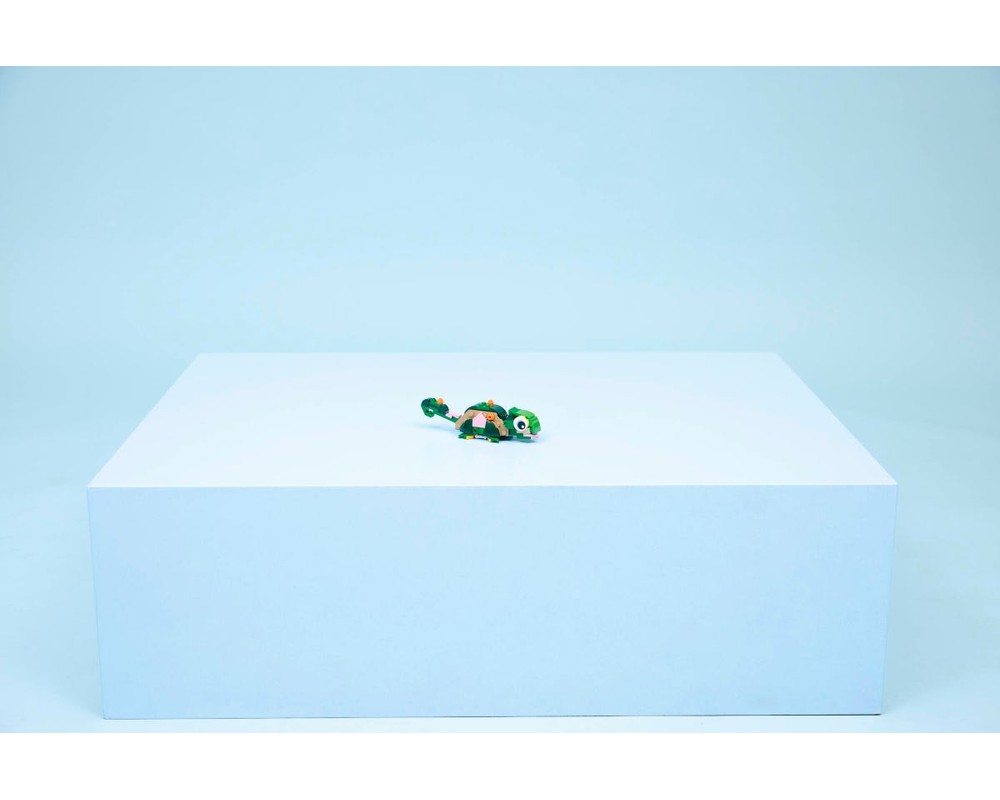 LEGO Set 31377-1 Turtle with a Water Lily Flower (2026 Creator ...