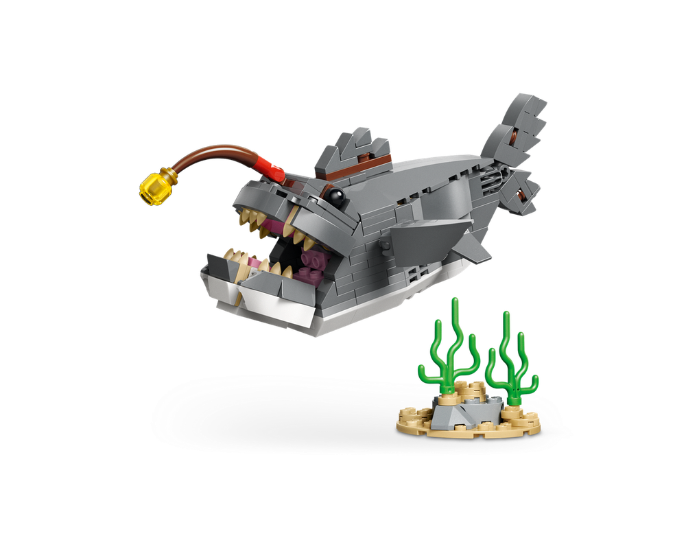 LEGO® Creator Fierce Shark with a Treasure Chest Toy 31381