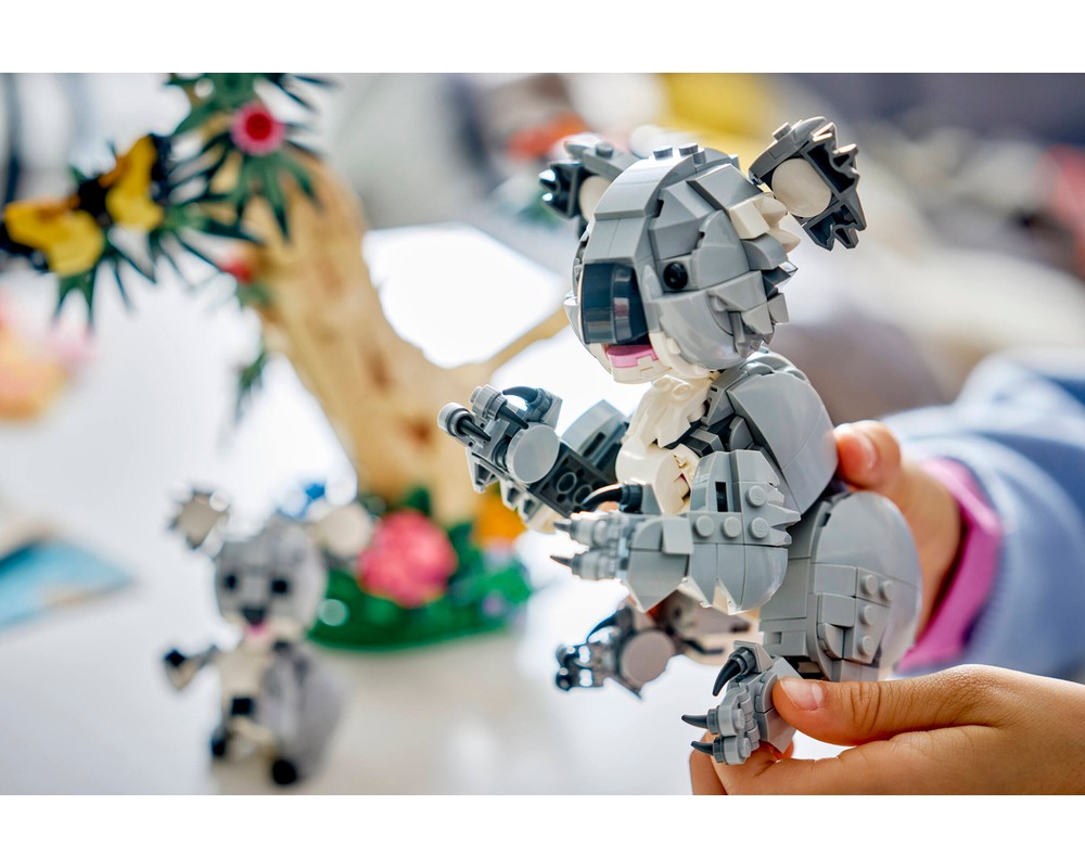 LEGO Set 31388-1 Wild Animals: Family of Koalas (2026 Creator > Creator ...