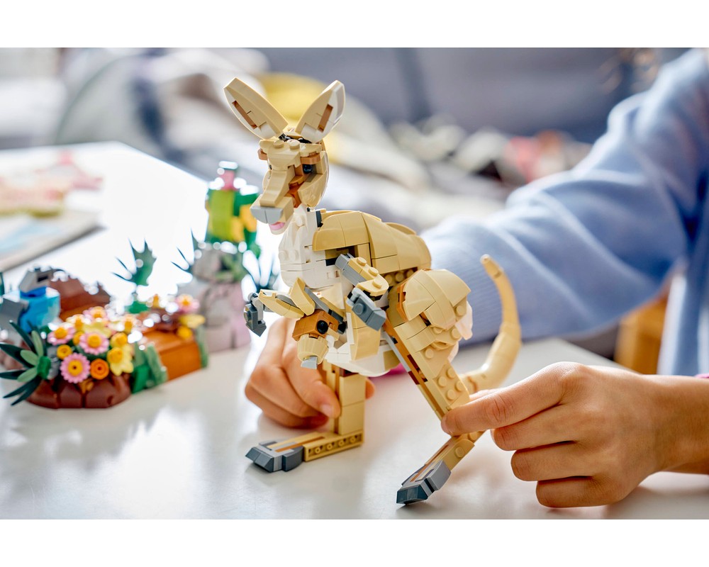 LEGO Set 31388-1 Wild Animals: Family of Koalas (2026 Creator > Creator ...