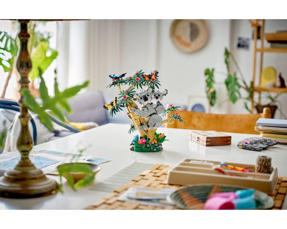 LEGO Set 31388-1 Wild Animals: Family of Koalas (2026 Creator > Creator ...
