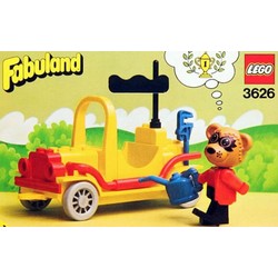 Roger Raccoon's Sports Car