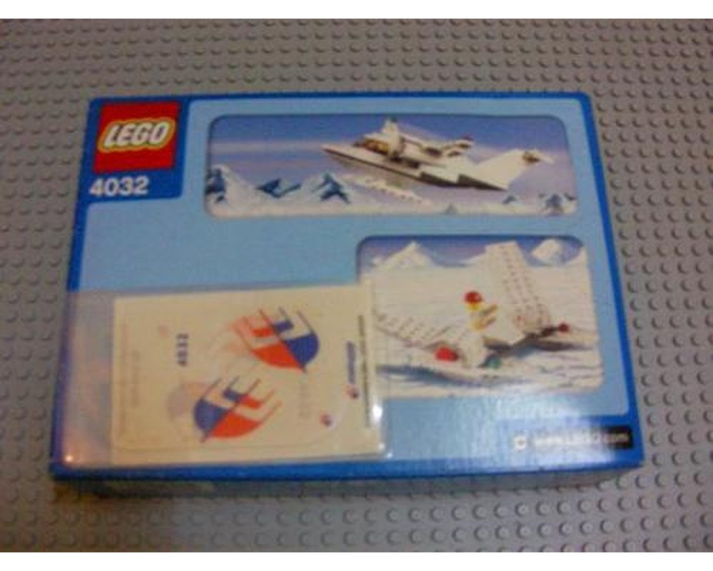 LEGO Set 4032-12 Passenger Plane - Malaysian Air Version (2005 Town ...