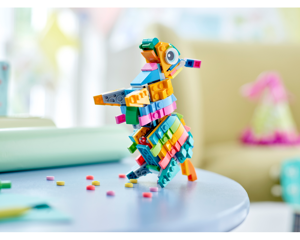 Rivelate tre nuove esclusive LEGO: fiori, piñata, V-Day