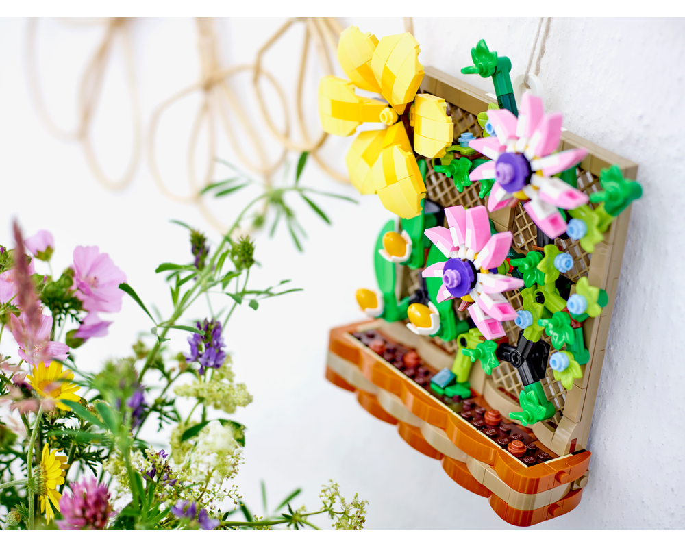 LEGO Set 40683-1 Flower Trellis Display (2024 Promotional