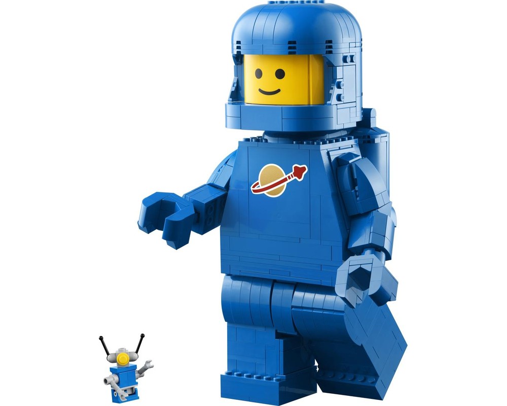 LEGO Set 40921-1 Up-Scaled Blue Astronaut Minifigure (2026 Other