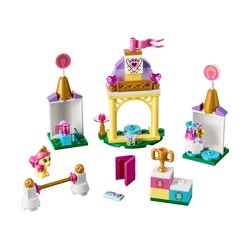 Petite's Royal Stable, zdjęcie 1