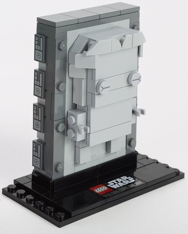 LEGO Set 414981s2 Han Solo in Carbonite (2017 New York ComicCon