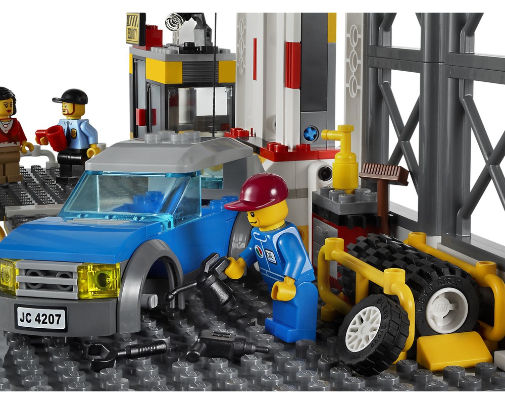 LEGO Set 4207-1 Garage (2012 City > Traffic) | - Build with LEGO