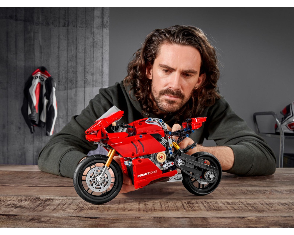 LEGO Set 42107-1 Ducati Panigale V4 R (2020 Technic)