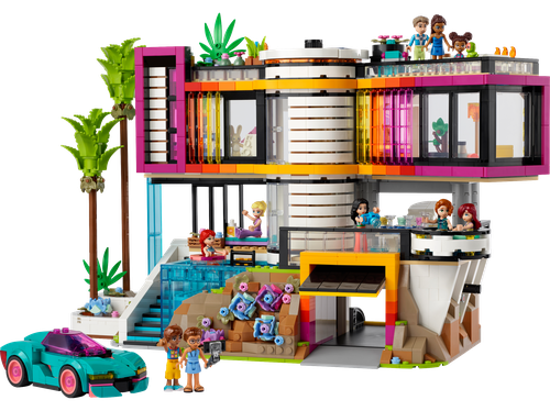 Andrea's Modern Mansion