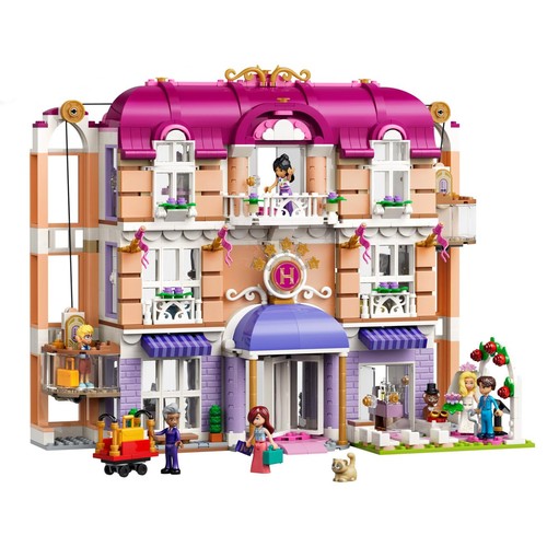 Heartlake City Grand Hotel
