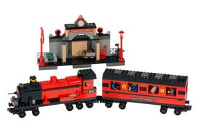 $100 vs $500 LEGO Harry Potter HOGWARTS EXPRESS Comparison! 