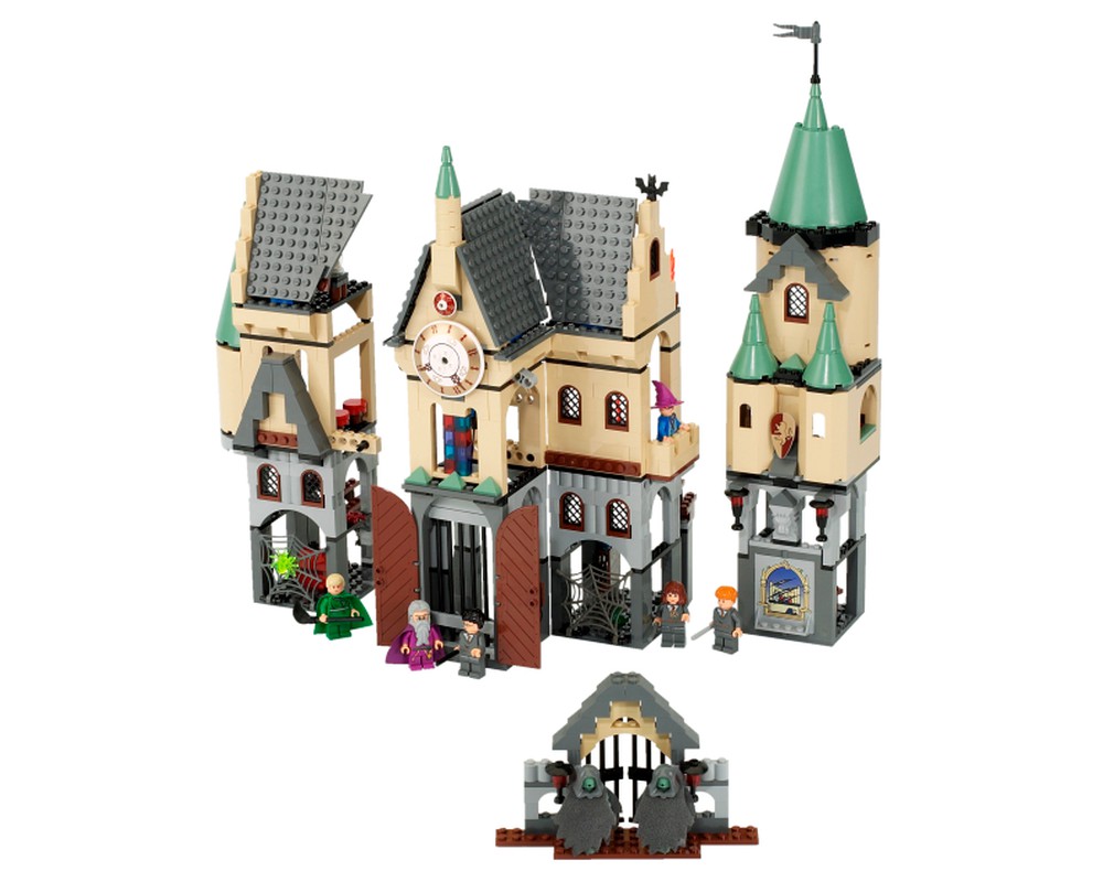 LEGO Set 4757-1 Hogwarts Castle (2004 Harry Potter) | Rebrickable with LEGO