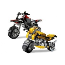 Revvin' Riders, zdjęcie 1