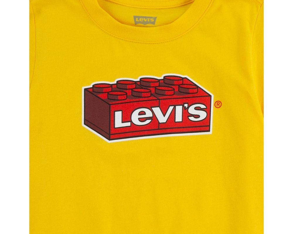 LEGO Set 5006416-1 Levi's x LEGO Logo T-Shirt (Yellow Brick) (2020 Gear) |  Rebrickable - Build with LEGO