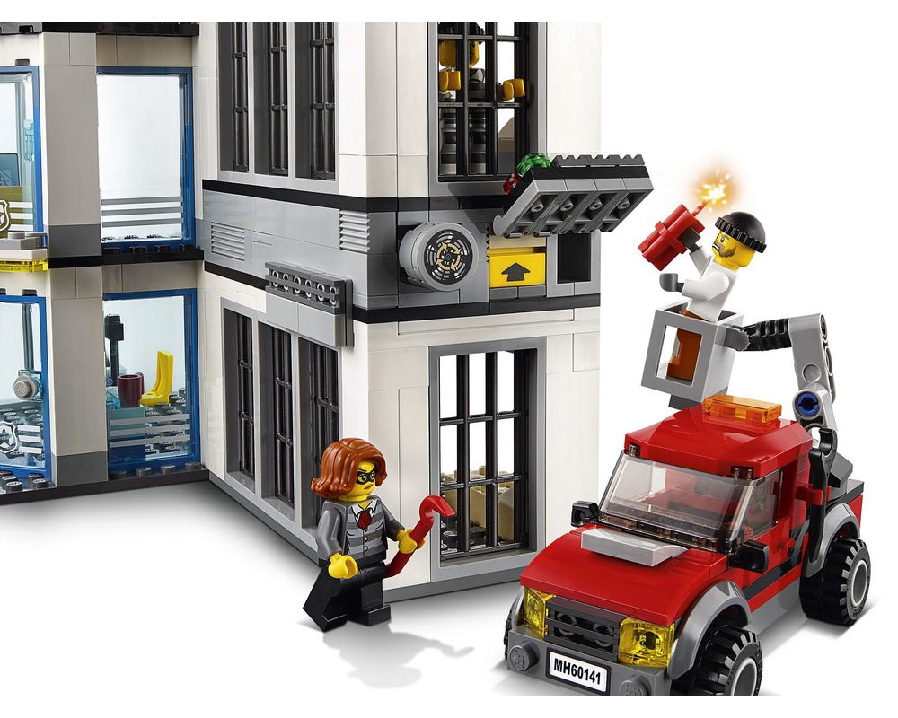 LEGO Set Station (2017 City > Police) Rebrickable Build with LEGO