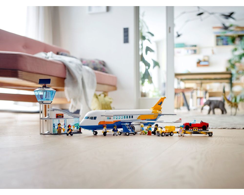 LEGO Set 60262-1 Passenger Airplane (2020 Town > City > Airport
