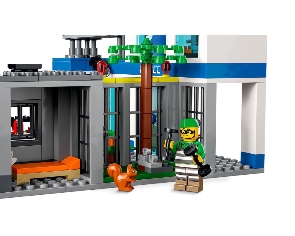 ubrugt Normalt Menagerry LEGO Set 60316-1 Police Station (2022 City > Police) | Rebrickable - Build  with LEGO