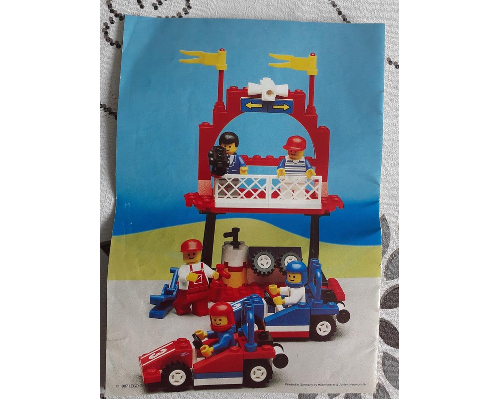 LEGO Set 6381-1-c1 Race Pitstop (1987 Town > Classic Town ...