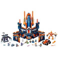 Knighton Castle (set 70357-1)