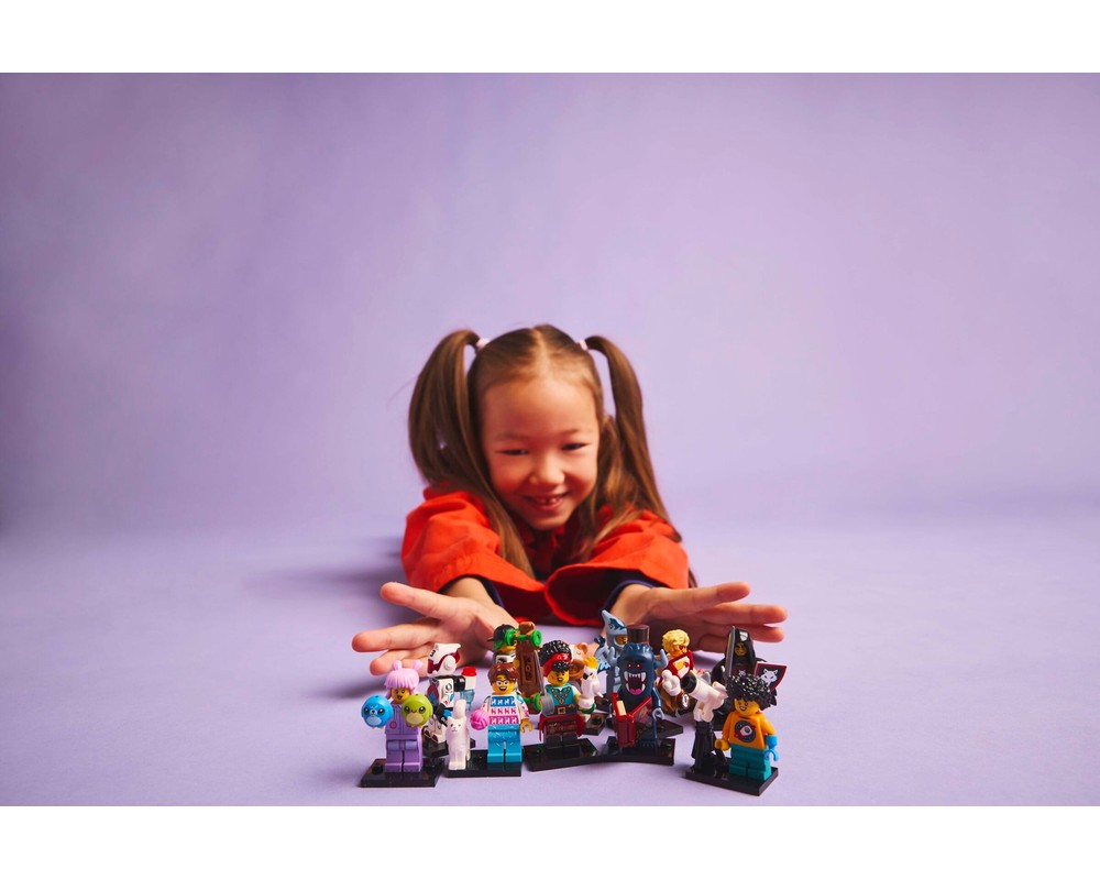 LEGO Set 71048-0 Series 27 - Random Box (2025 Collectible Minifigures ...