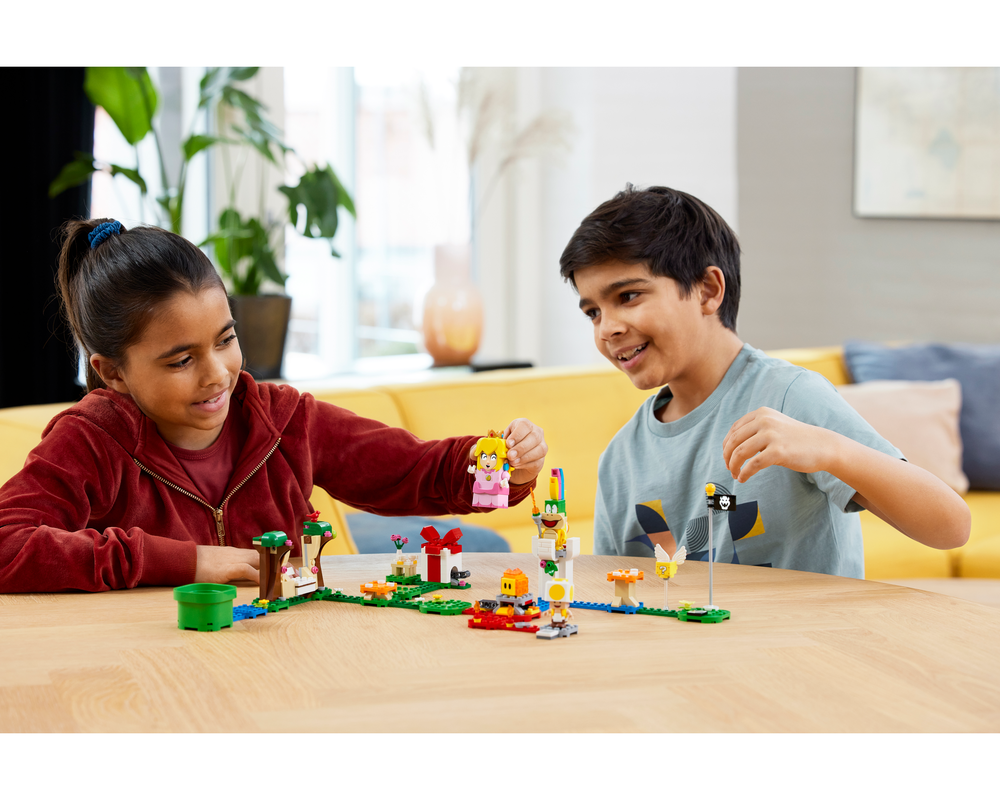 LEGO Set 71403-1 Adventures with Peach Starter Course (2022 Super Mario ...