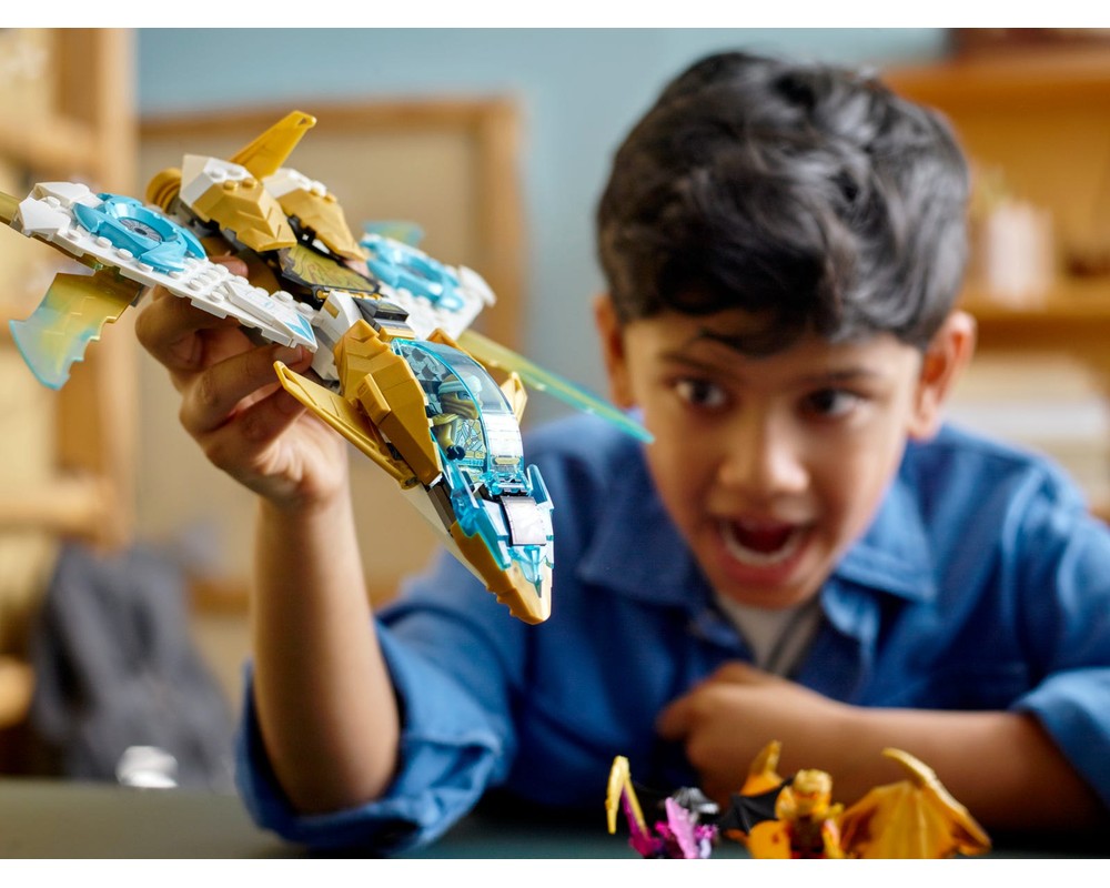 LEGO Set 71770-1 Zane's Golden Dragon Jet (2022 Ninjago