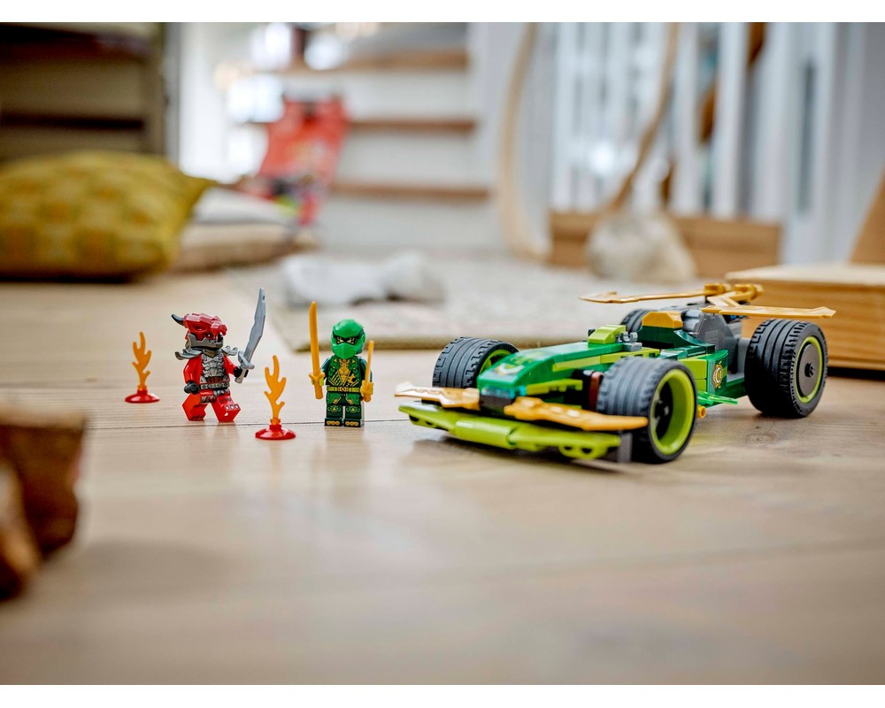 LEGO Set 71828-1 Lloyd's Pull-Back Race Car (2025 Ninjago ...