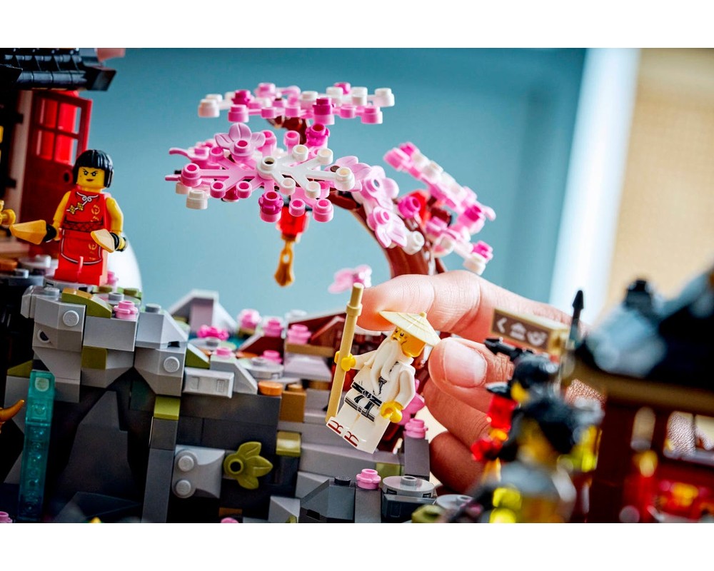 LEGO Set 71861-1 The Old Town 15th Anniversary (2026 Ninjago ...