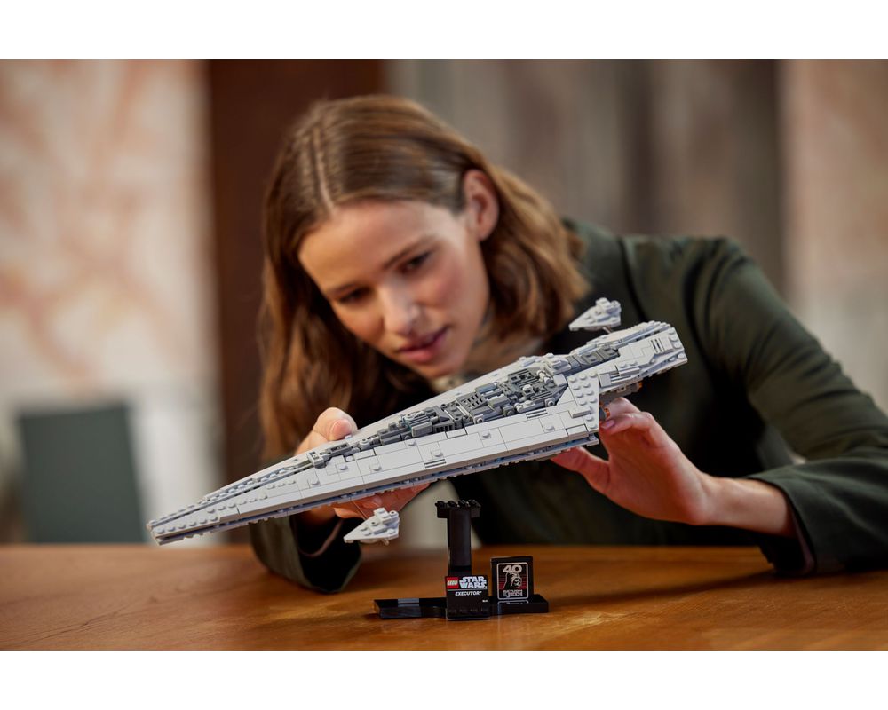 LEGO Star Wars 75356 Le Super Destroyer Stellaire de classe Executor - –  TECIN HOLDING