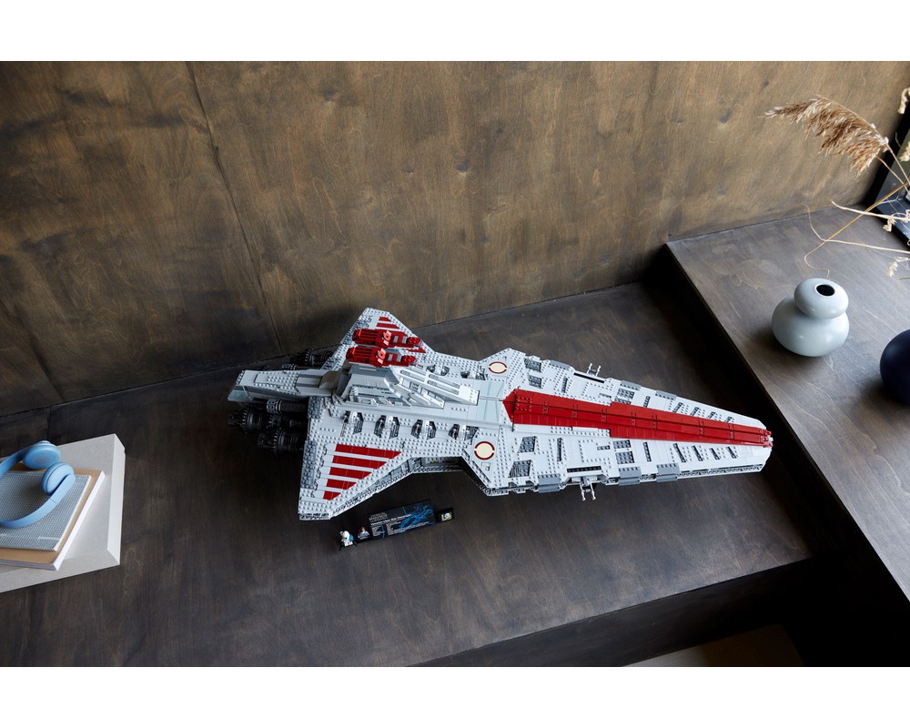 LEGO Star Wars 75367 UCS Venator Star Destroyer Rumoured For