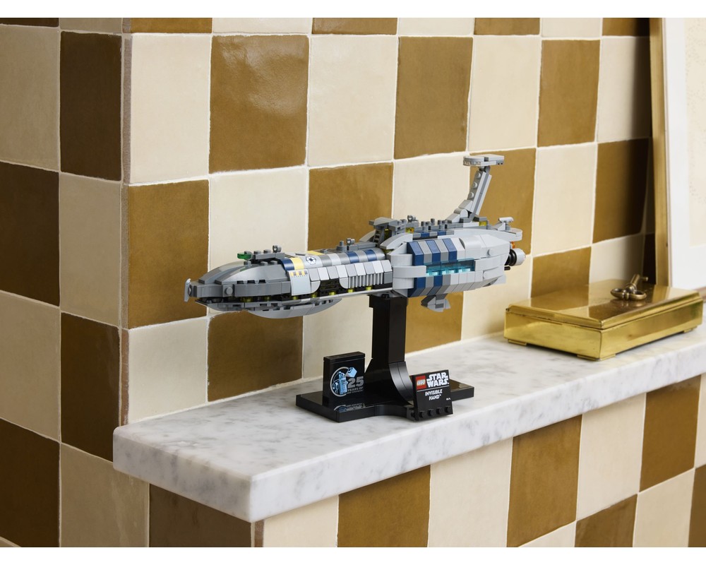 LEGO Set 753771 Invisible Hand (2024 Star Wars) Rebrickable Build