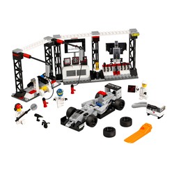 McLaren Mercedes Pit Stop, zdjęcie 1