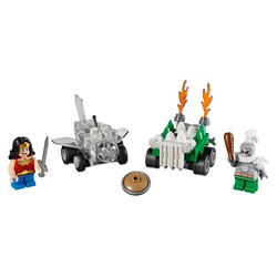Mighty Micros: Wonder Woman vs. Doomsday, zdjęcie 1