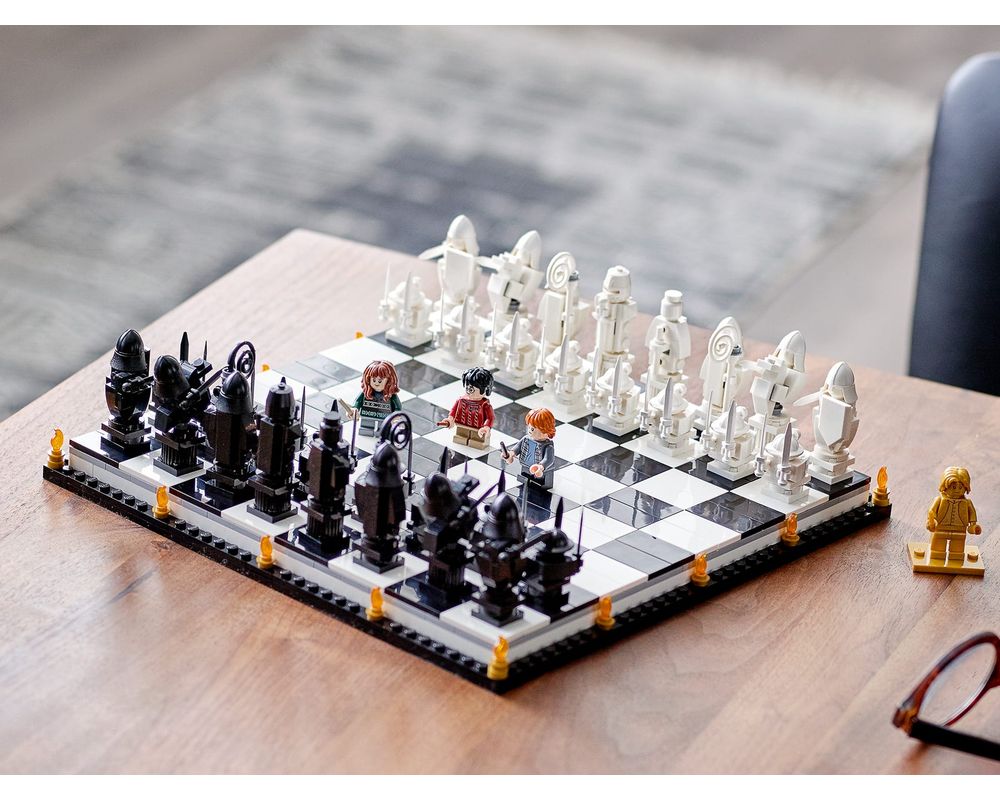 LEGO Set 76392-1 Hogwarts Wizard's Chess (2021 Harry Potter 
