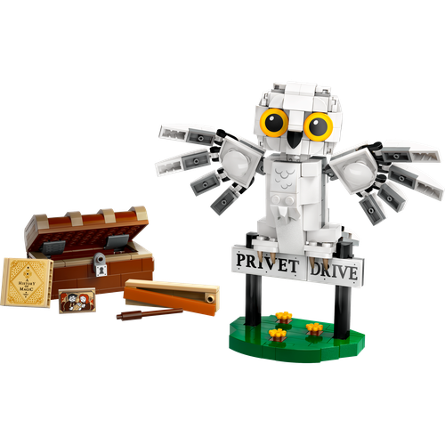 Hedwig at 4 Privet Drive