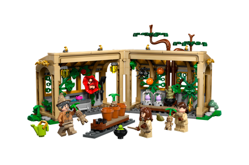 Hogwarts Castle: Herbology Class
