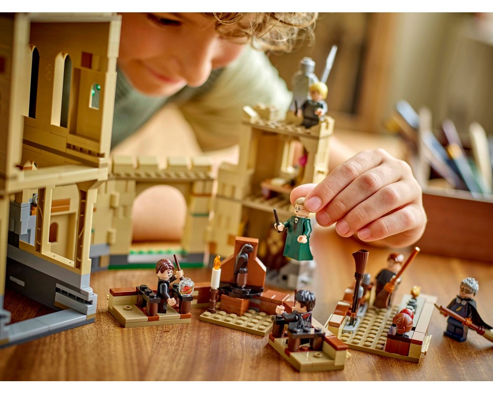 LEGO Set 76447-1 Hogwarts Castle: Flying Lessons (2025 Harry Potter ...